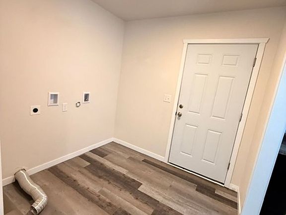 3rd image of 3127 Barrington Pl