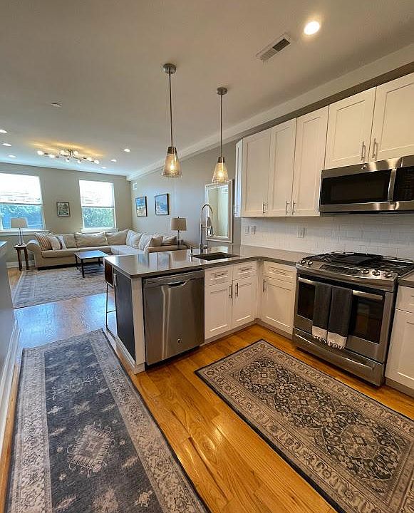 1st image of 979 N Marshall St #2