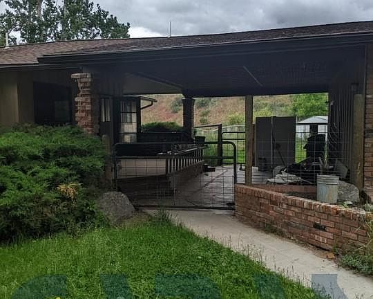 5th image of 1049 Eggers Ln