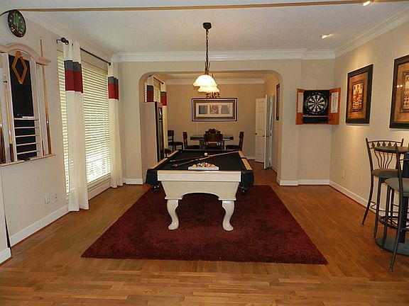3rd image of 4902 Rosebank Ct