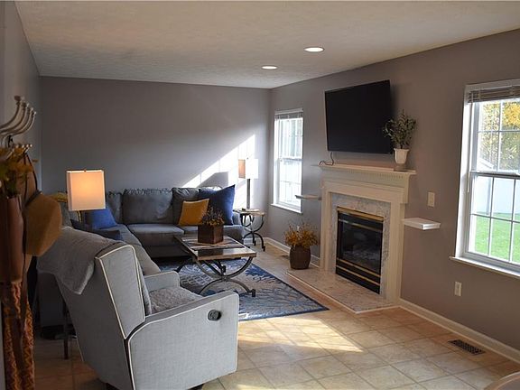 3rd image of 3458 Dewberry Ln