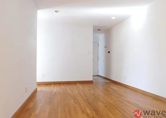 Rented by Wave Real Estate Group | media 48