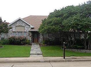 1925 Chesham Dr, Carrollton, TX 75007