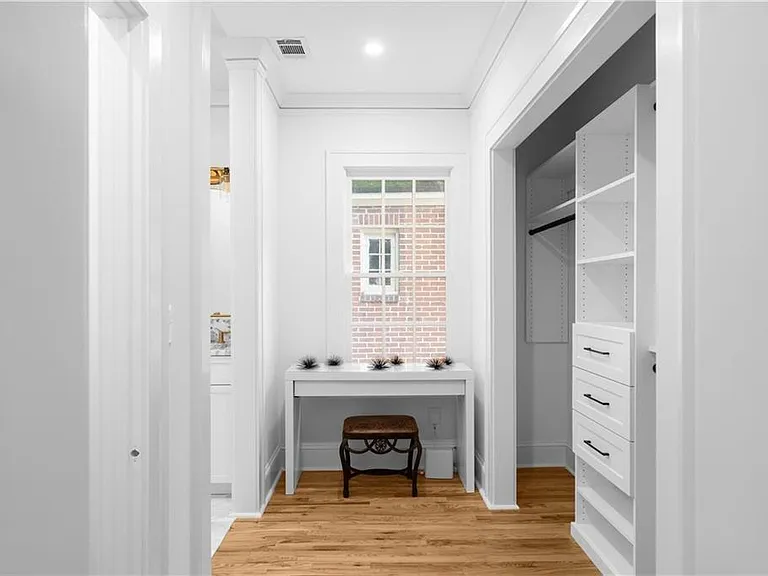 833 Martina Dr NE — Photo 15