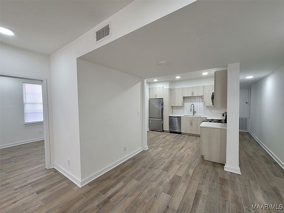 3rd image of 1524B Madison Ave