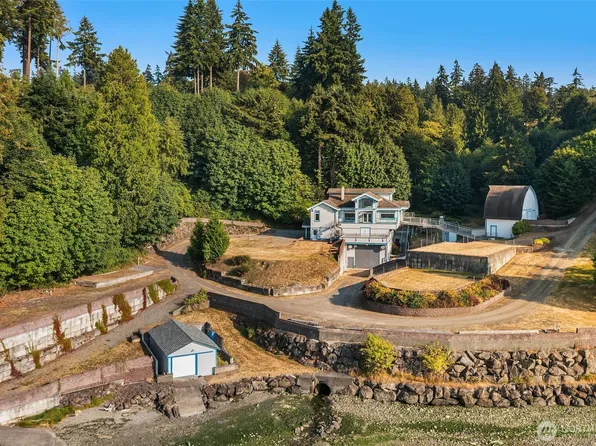 16075 Crescent Drive SW, Vashon, WA 98070
