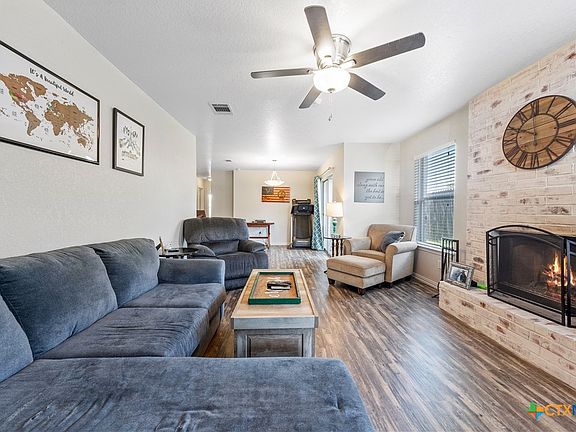 3rd image of 2205 Montrose Cir