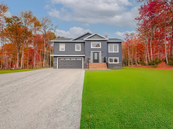 43 Emerson Dr, Howie Centre, NS B1L 1H1