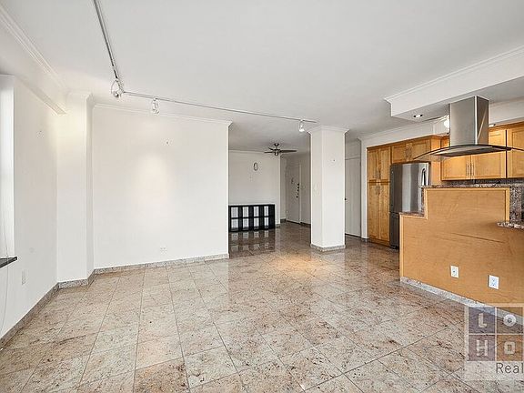 3rd image of 210 Broadway Unit J1803