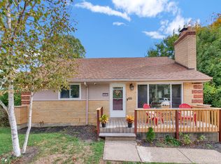 1054 Grayview Ct, Cincinnati, OH 45224