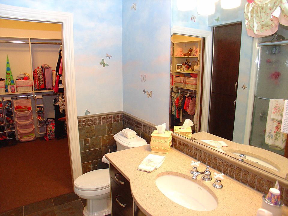 2080 W Muirwood Dr, Green Bay, WI 54313 Zillow