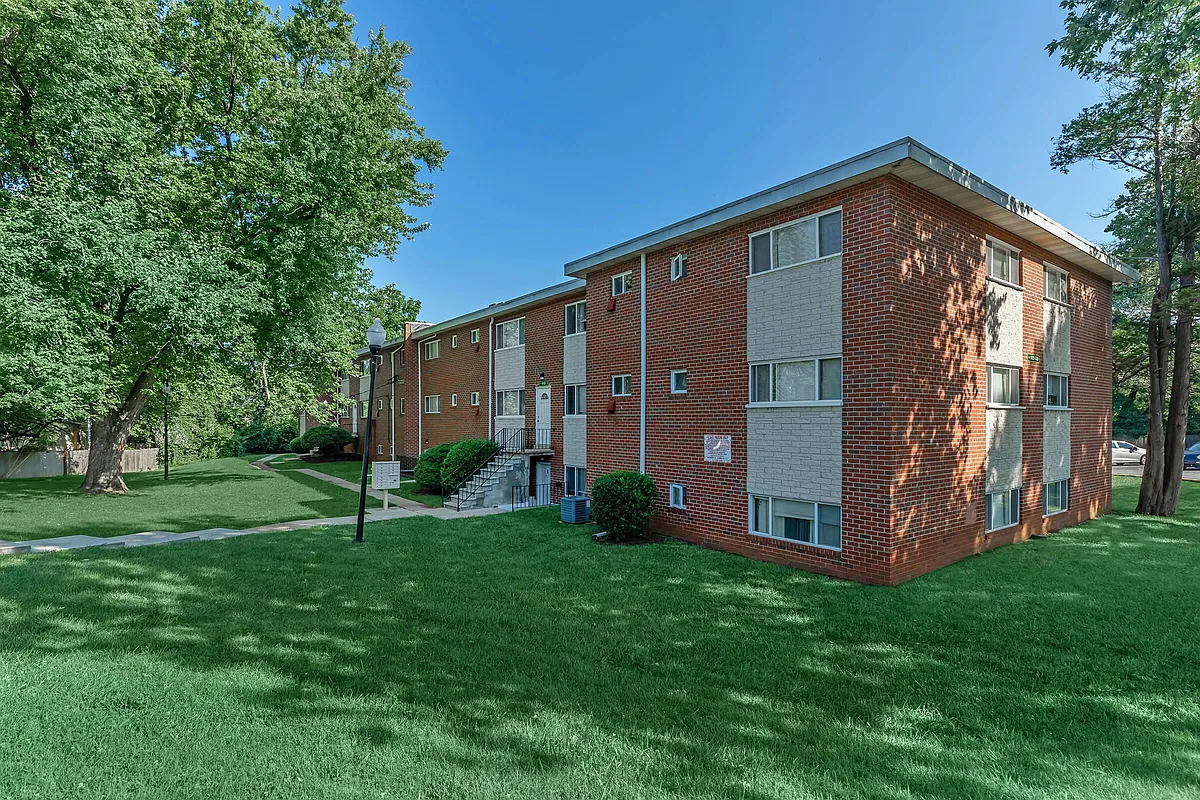 Building Photo - 6120 Fairdel Ave