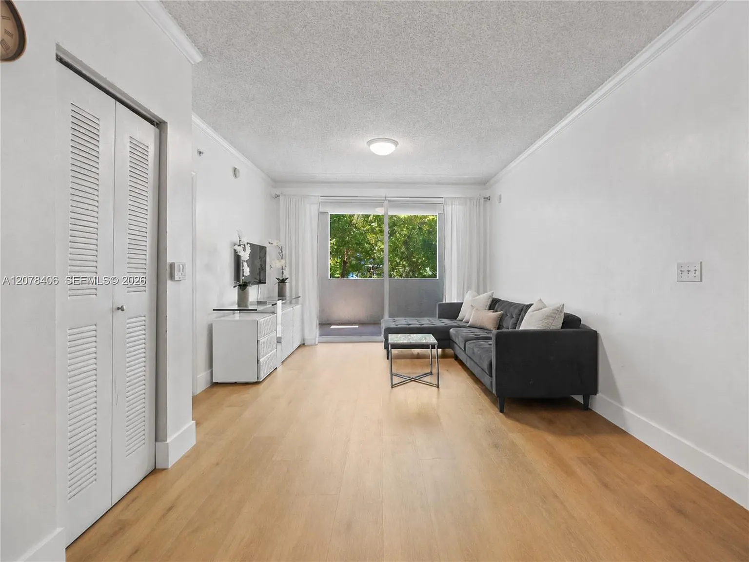 Porto Bellagio Condo — Photo 3