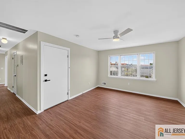 19 Harris St — Photo 5