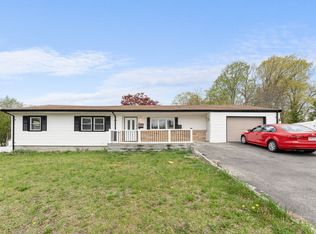 31 Grove St, Randolph, MA 02368