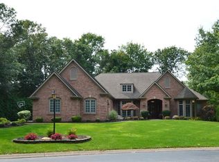 15 Cedar Ml, Greece, NY 14626