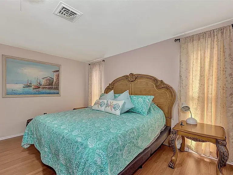 1329 Nantucket Rd — Photo 9