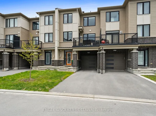 59 Ursid Mews, Ottawa, ON K2J 6T3