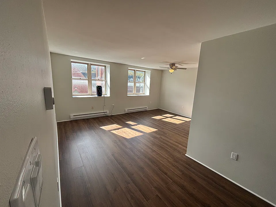 101 Pine St #10