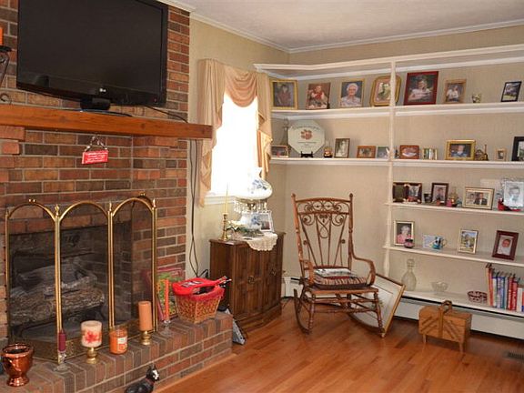 5th image of 122 Dogwood Cir