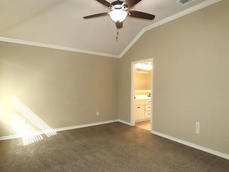 414 Asher — Photo 25