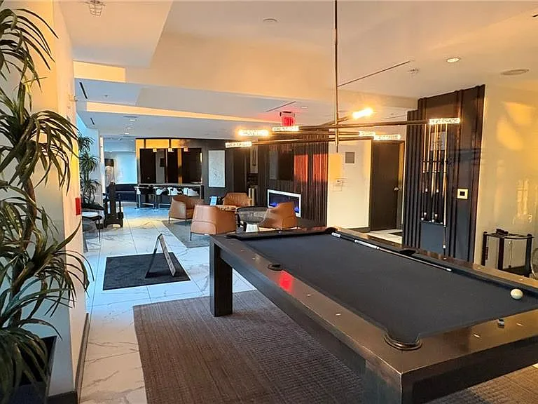 400 W Peachtree St NW #2905 — Photo 32