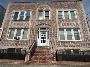 740 N 8th St #3, Newark, NJ 07107