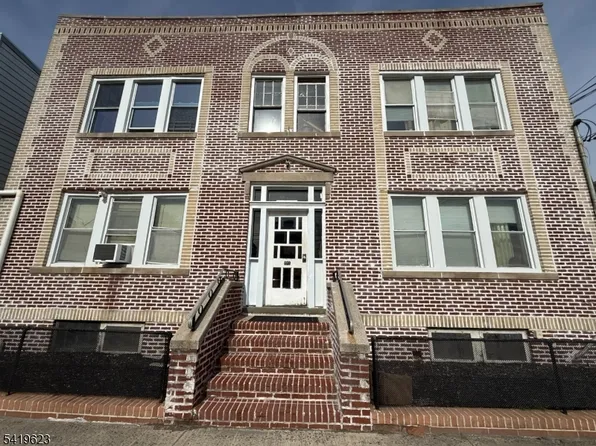 740 N 8th St #3, Newark, NJ 07107