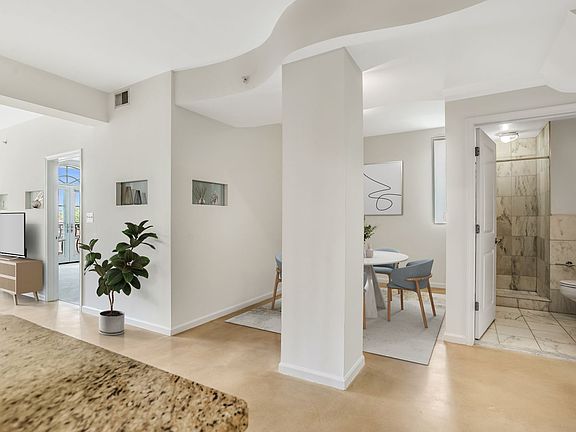 Dining area (virtually staged)