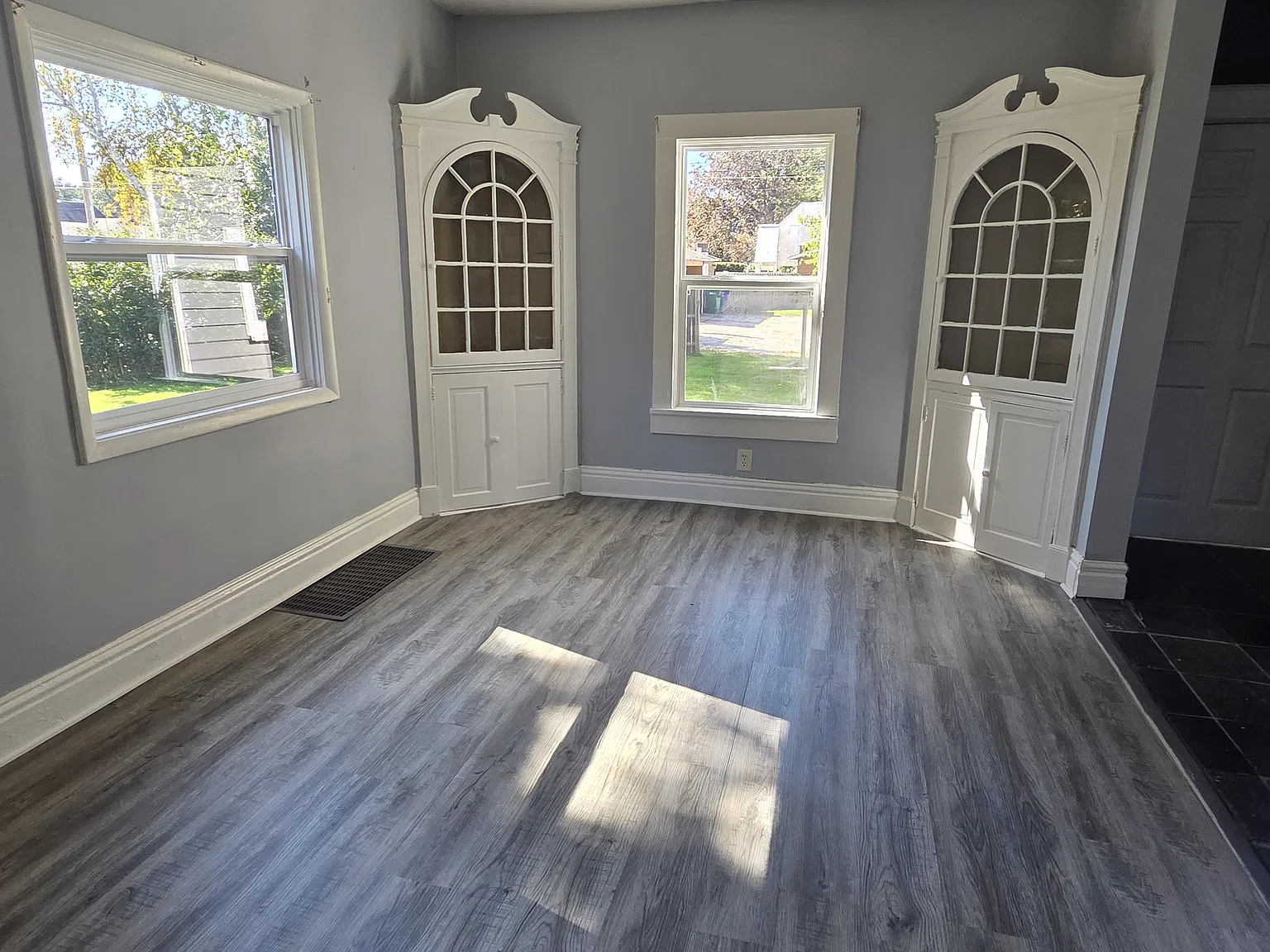 3 bed, 2120 sqft, $1,525 — Photo 2
