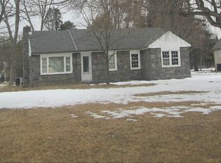 628 Williamsburg Dr, Broomall, PA 19008