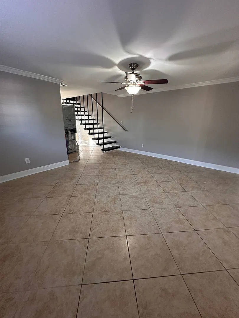 Le Bon Temps Holdings 3008 5th — Photo 3