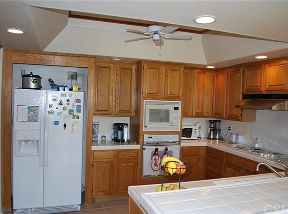 Large Kitchen with eat up bar