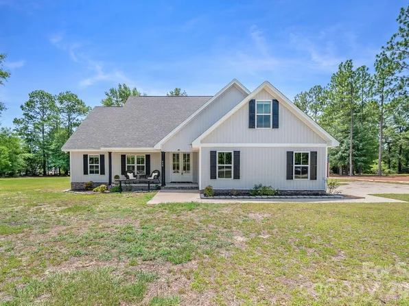 939 Old Stagecoach Rd, Camden, SC 29020