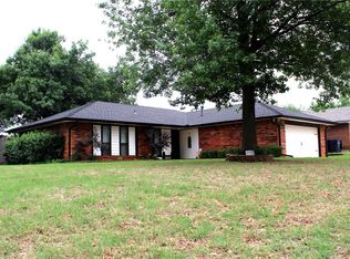 140 Rebel Ridge Ct, Yukon, OK 73099