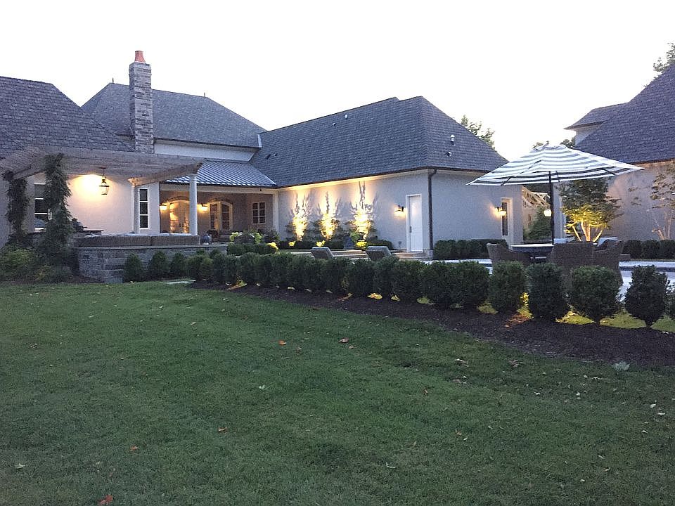 2nd image of 7705 N Pennsylvania St