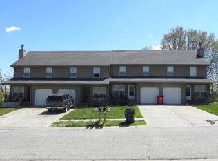 1105 Prairie Ln, Oak Grove, MO 64075