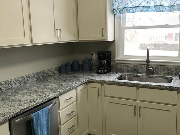 4th image of 1701 S 47th St