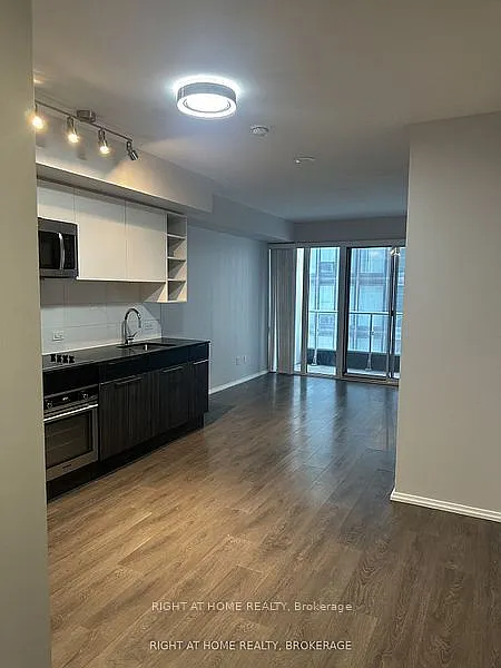 2 bed, $2,200 — Photo 2