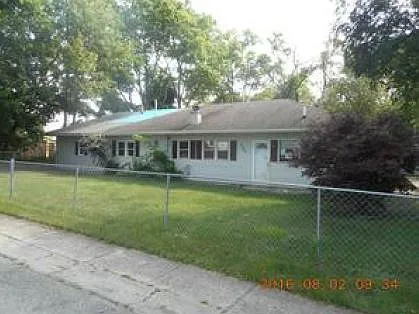 1215 NW 4th St photo 1