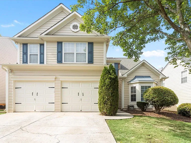 1130 Winthrope Chase Dr — Photo 1