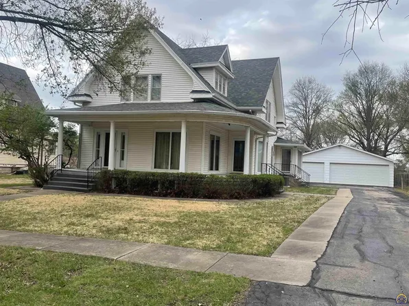 214 W 5th St, Lebo, KS 66856