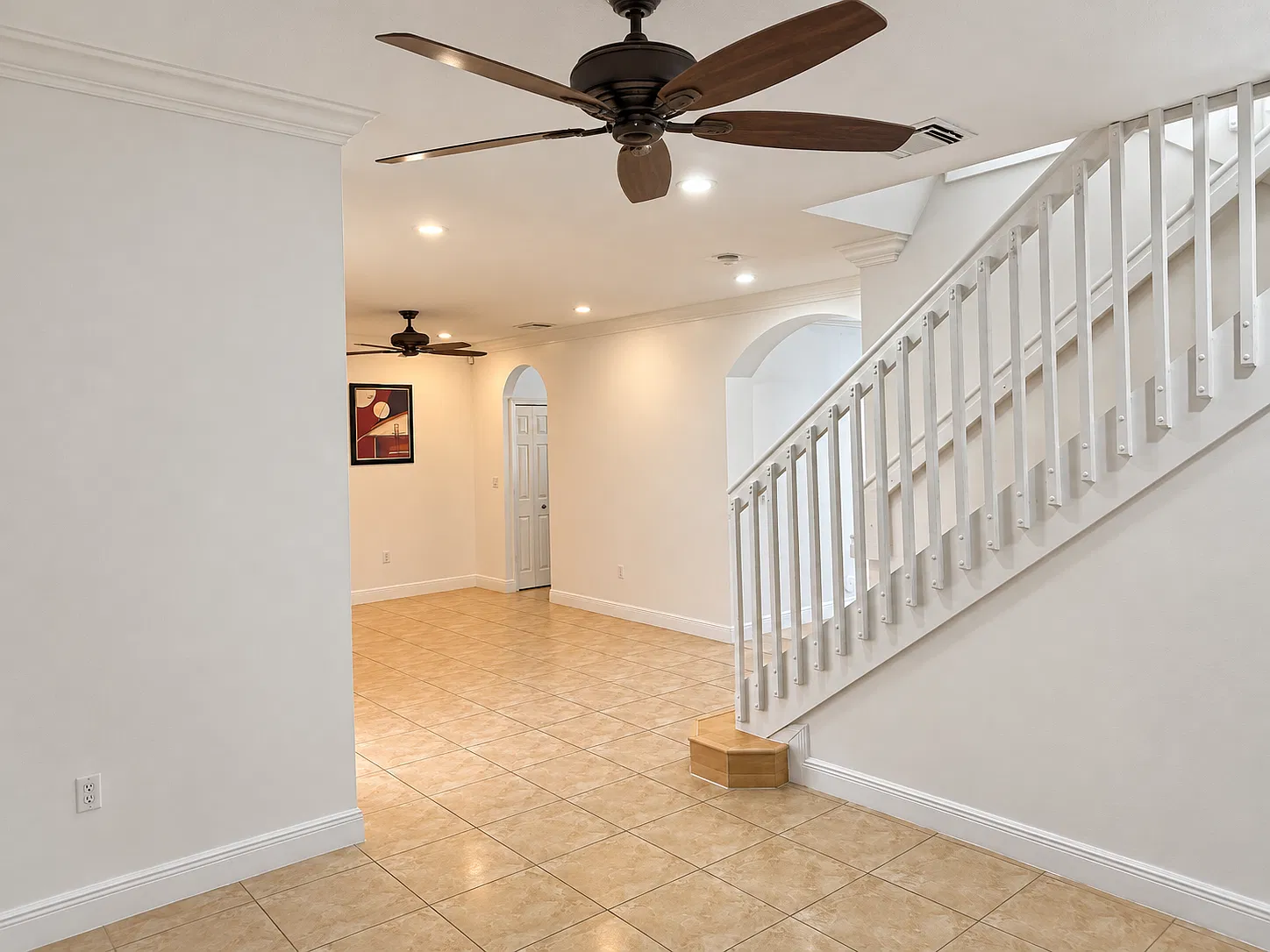 4 bed, 2.5 bath, 2256 sqft, $4,800 — Photo 4