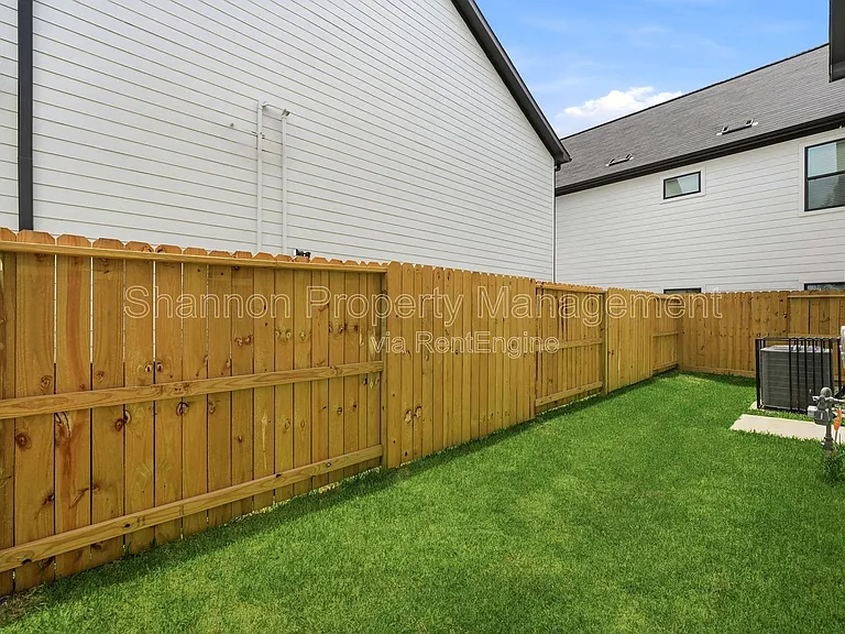 2107 Esther Dr #A — Photo 29