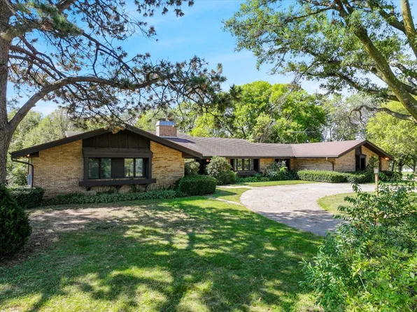 24 Applewood Dr, Shenandoah, IA 51601