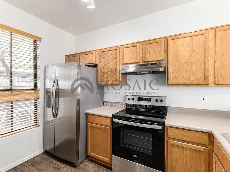 280 S Elizabeth Way #27 — Photo 16