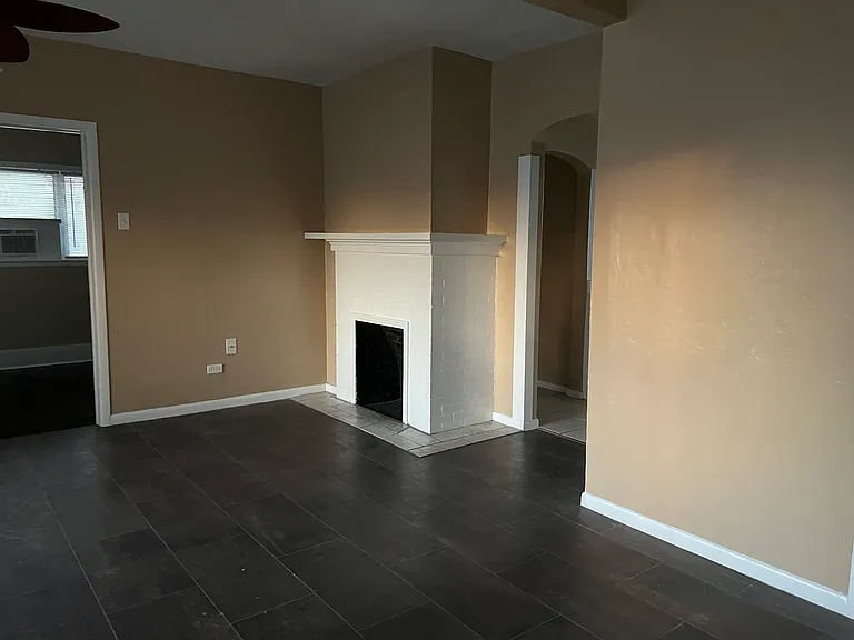 407 Engman St #B — Photo 19