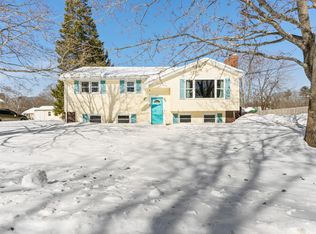 59 Constitution Dr, Westbrook, ME 04092