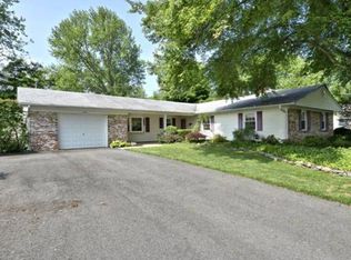 13209 Memory Ln, Fairfax, VA 22033