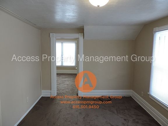 2nd image of 1408 Alamo Ave APT 2